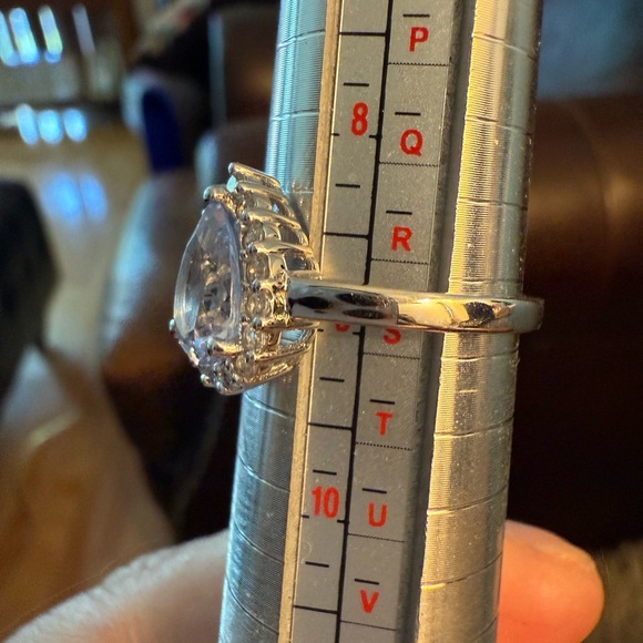 Sterling Silver and Blue Teardrop Ring - Picture 5 of 8